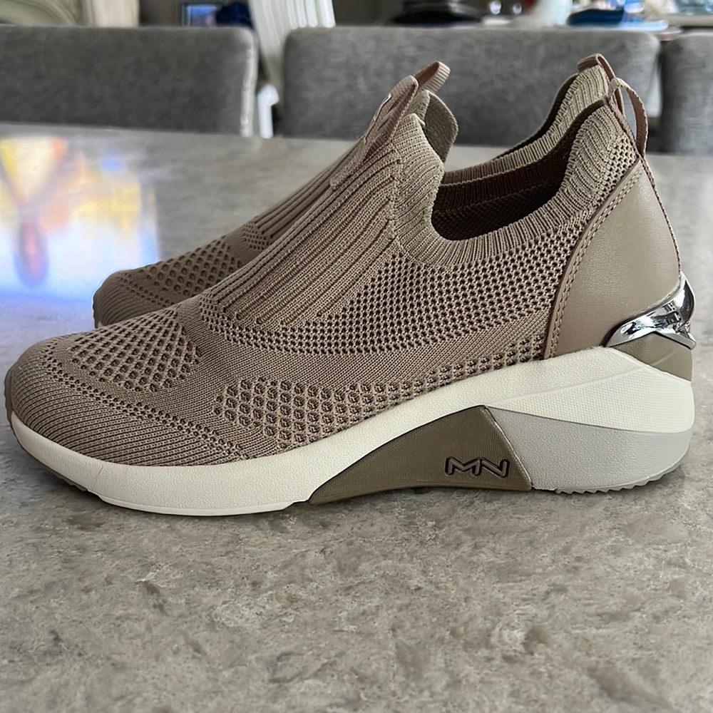 Mark Nason Wedge Etty